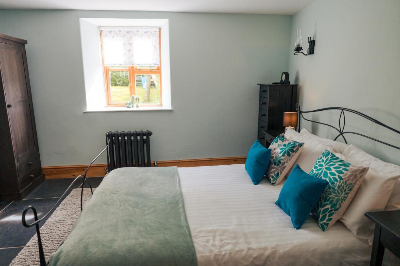 Poyers Farmhouse Wrafton Екстериор снимка